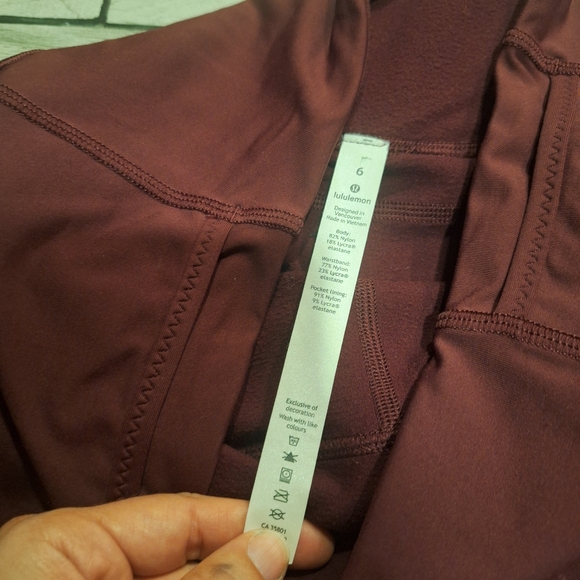 Lululemon toasty tech leggings in maroon - Picture 2 of 5